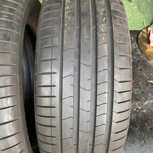 피렐리 PZ4 235-50-19 신품급 중고 4개 이미지