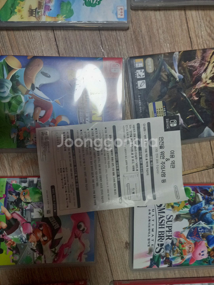 닌텐도 스위치 받데리개선판 게임8개 조이트론케이스팝니다--7