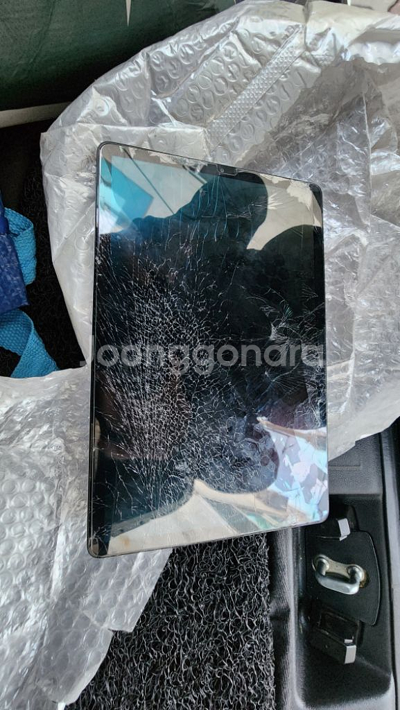 갤럭시탭 s5e(sm-t720) 부품용 액정파손--2