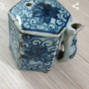연적 (희귀한 복자가 있는 육각연적)
