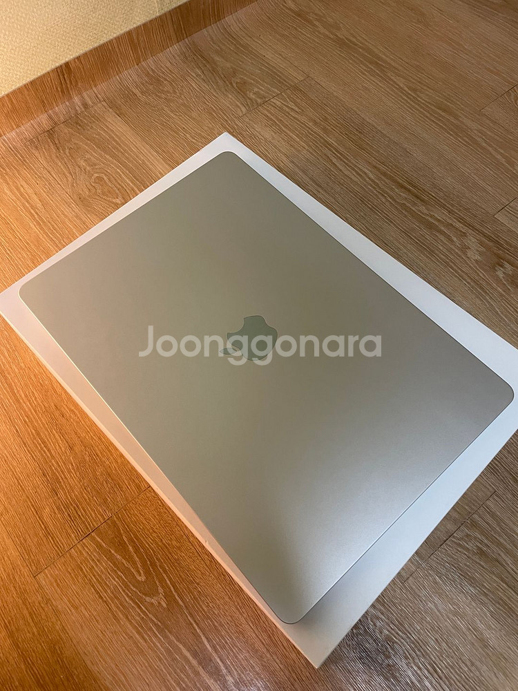 SS급 맥북에어실버 15인치 M2, 8G, 256G--0