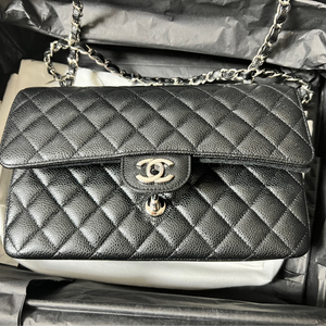 샤넬 클래식 미듐 캐비어 은장 팝니다(미사용)