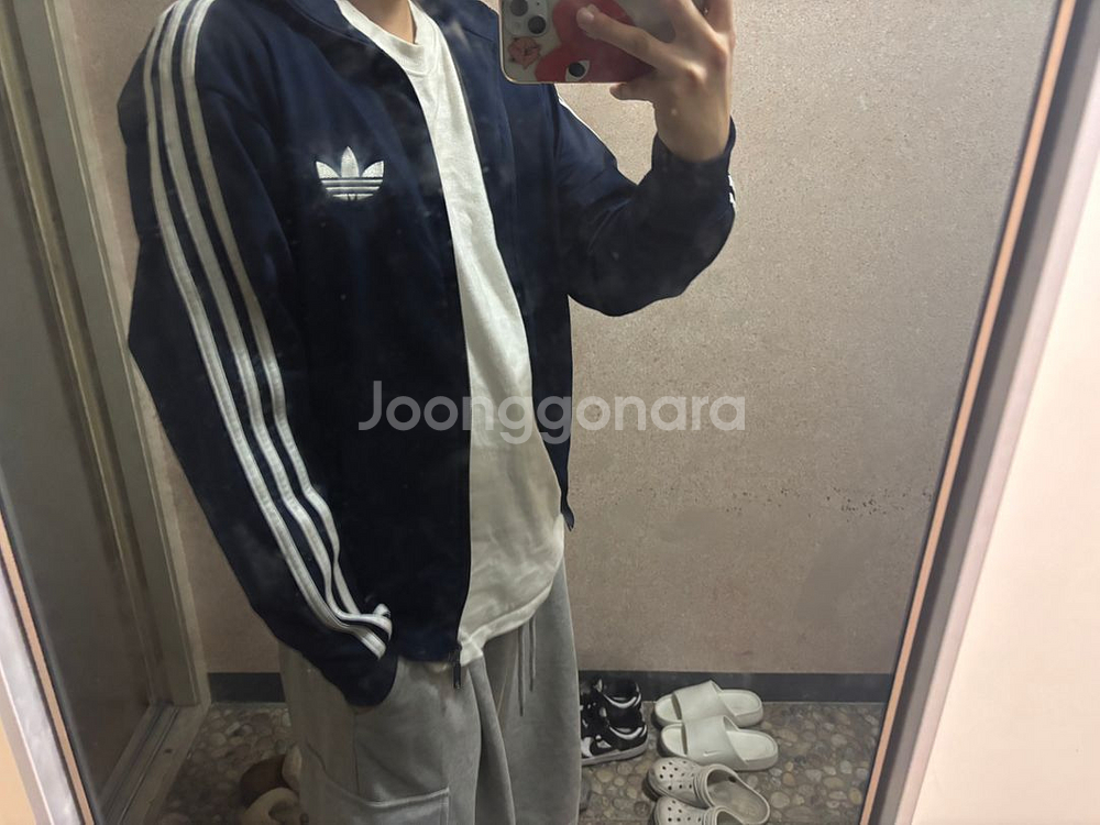 남녀공용 옷 아디다스 남색져지 토미힐 맨투맨 팔아요--5
