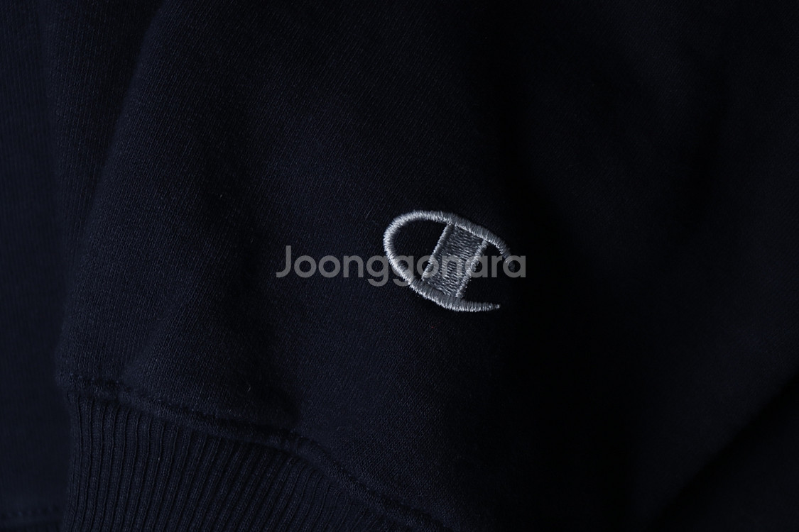 (L-XL) 챔피온 맨투맨 티셔츠 네이비 기모 한정판--5