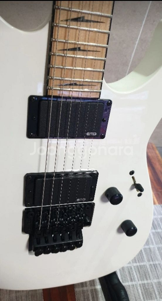 ESP LTD Deluxe M-1000 White 일렉--1