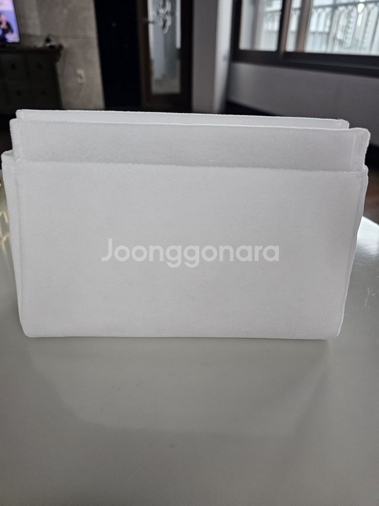 디올 화이트 파우치--1