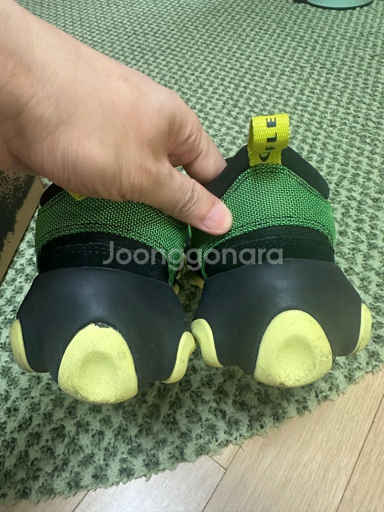 오클리 팩토리팀 신발 팝니다. (265)--4