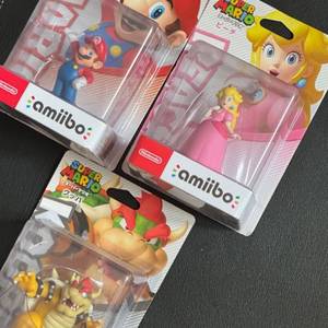 닌텐도 아미보 슈퍼마리오 브라더스 미개봉