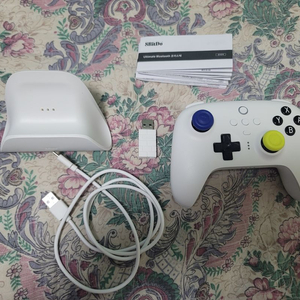 8bitdo ultimate ns 컨트롤러 판매합니다.