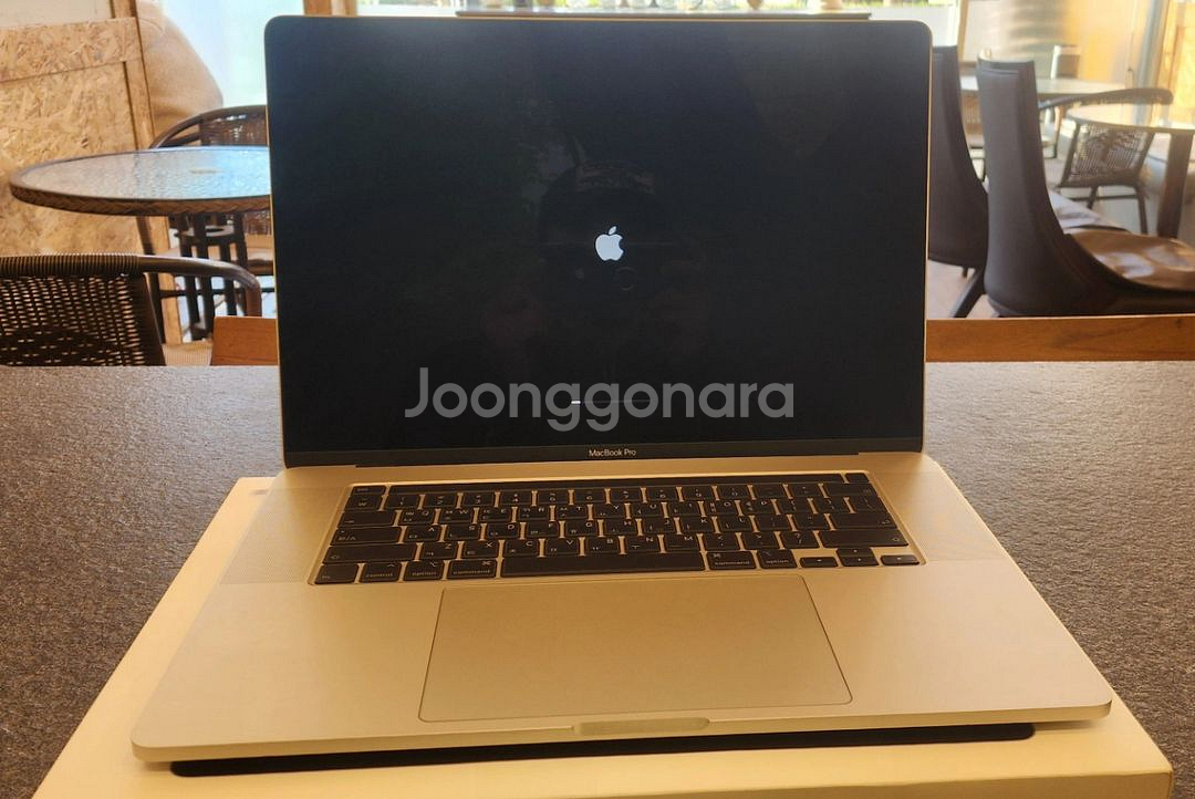 2020(A2141)맥북프로16인치 i9 8코어 램32--6