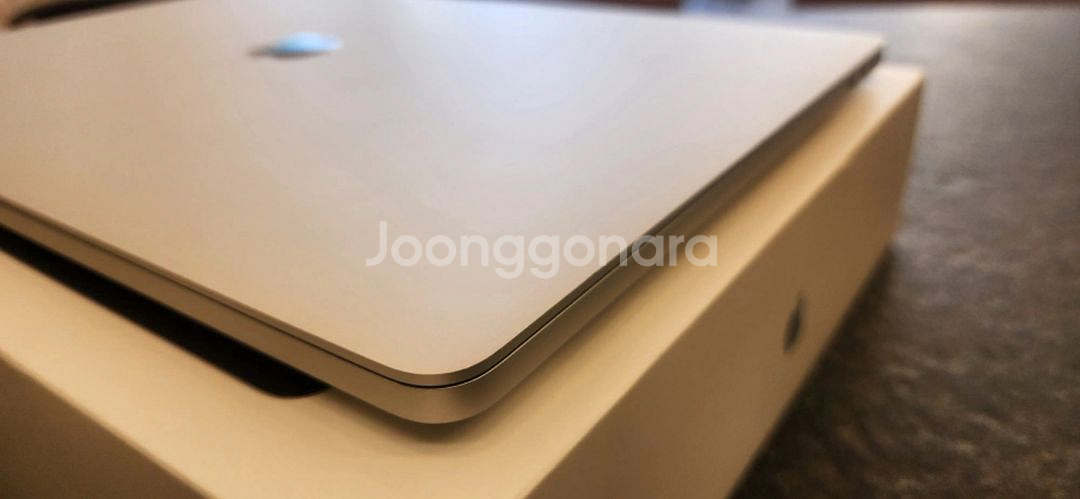 2020(A2141)맥북프로16인치 i9 8코어 램32--4