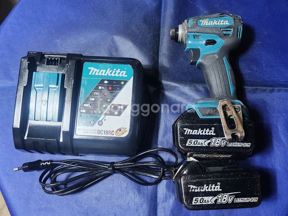 마끼다 18v 충전임팩 DTD172 팝니다--0