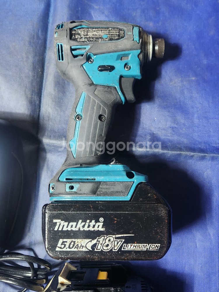 마끼다 18v 충전임팩 DTD172 팝니다--2