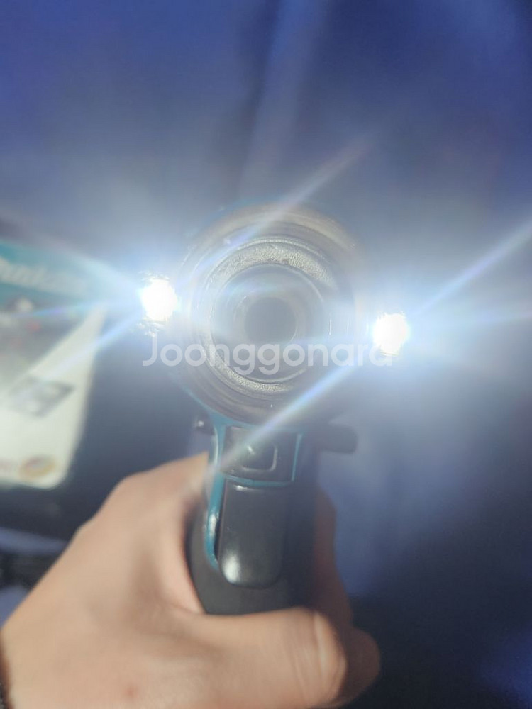 마끼다 18v 충전임팩 DTD172 팝니다--3