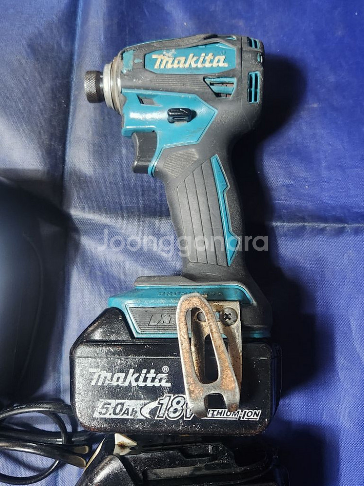 마끼다 18v 충전임팩 DTD172 팝니다--1