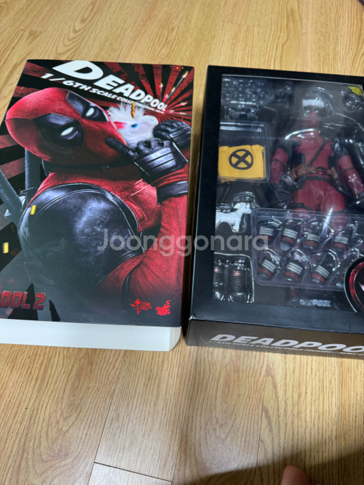 5월 7일까지만 10만 핫토이 데드풀2 팝니다.--0