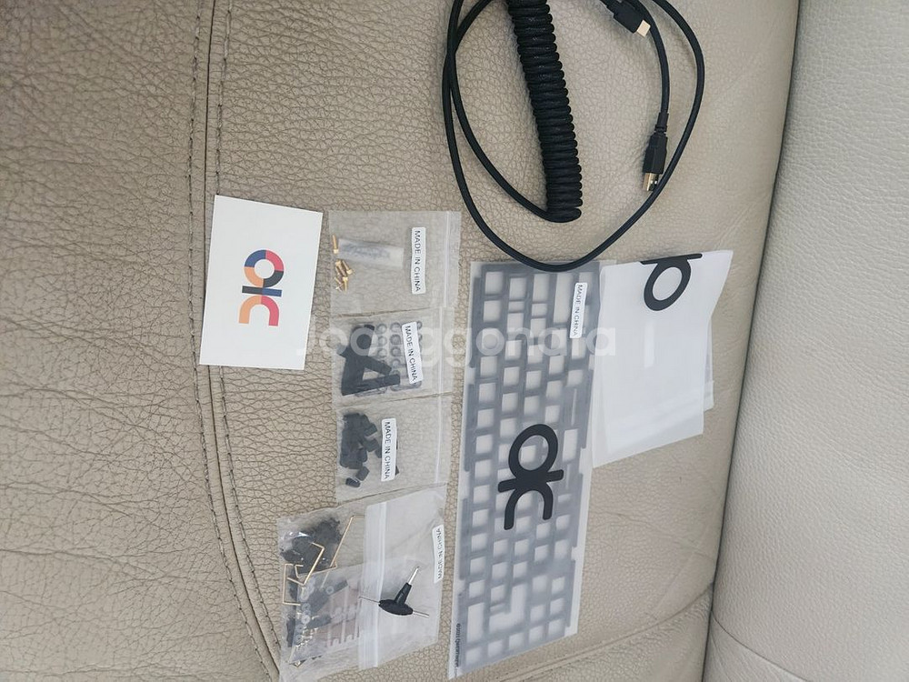 QK65 v1 1r 블랙/크로마 무하자 제품 팝니다.--3
