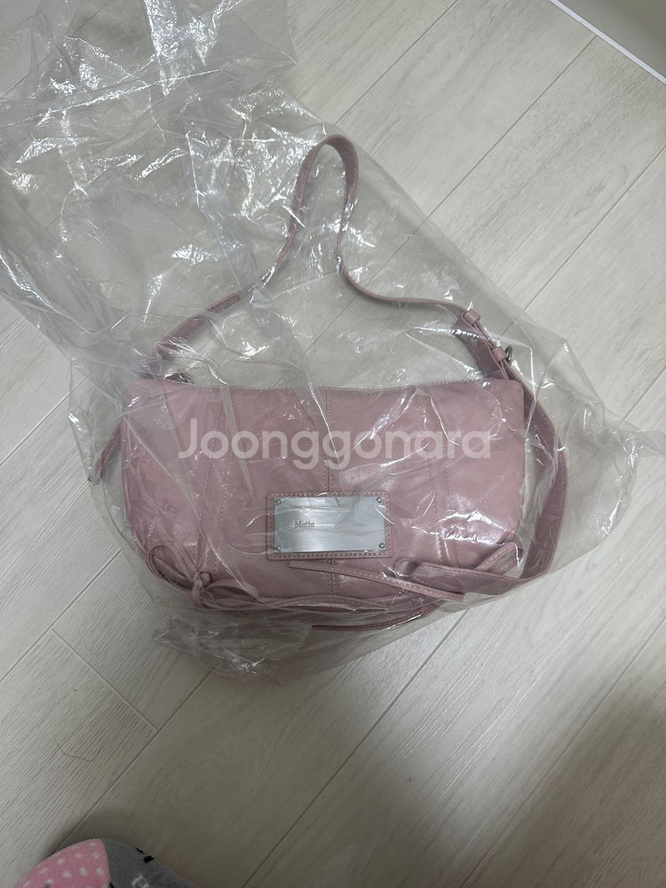 마땡킴 하프 셔링 리본 라운드백 판매합니다--0