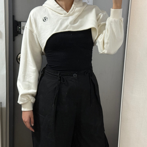 아크메드라비 볼레로 후디 크림