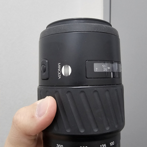 미놀타 렌즈. 100-300