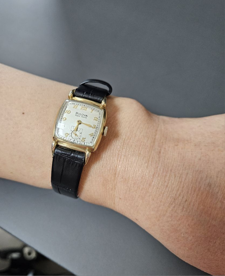 Bulovaㆍ남녀공용 수동태엽식 가죽시계 /SWIS--6