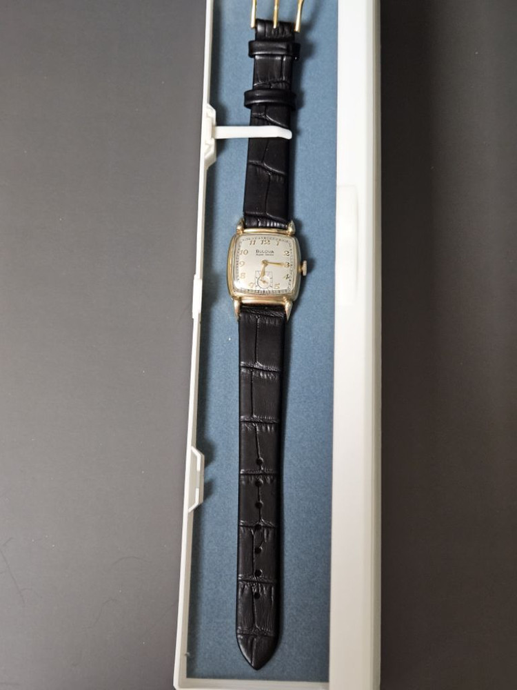 Bulovaㆍ남녀공용 수동태엽식 가죽시계 /SWIS--4