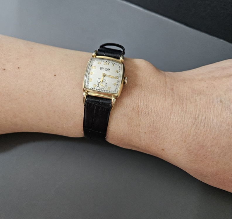 Bulovaㆍ남녀공용 수동태엽식 가죽시계 /SWIS--7