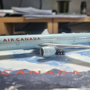 Air Canada B777-300ER 1:400 DR