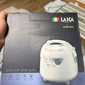 라이카 전기 보온 밥솥 LC-100 (3~4인용)