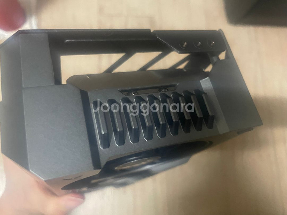 아수스 터프 4070ti super 팝니다--4