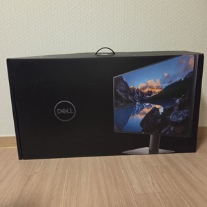 Dell 울트라샤프 모니터 27인치 4K U2720q
