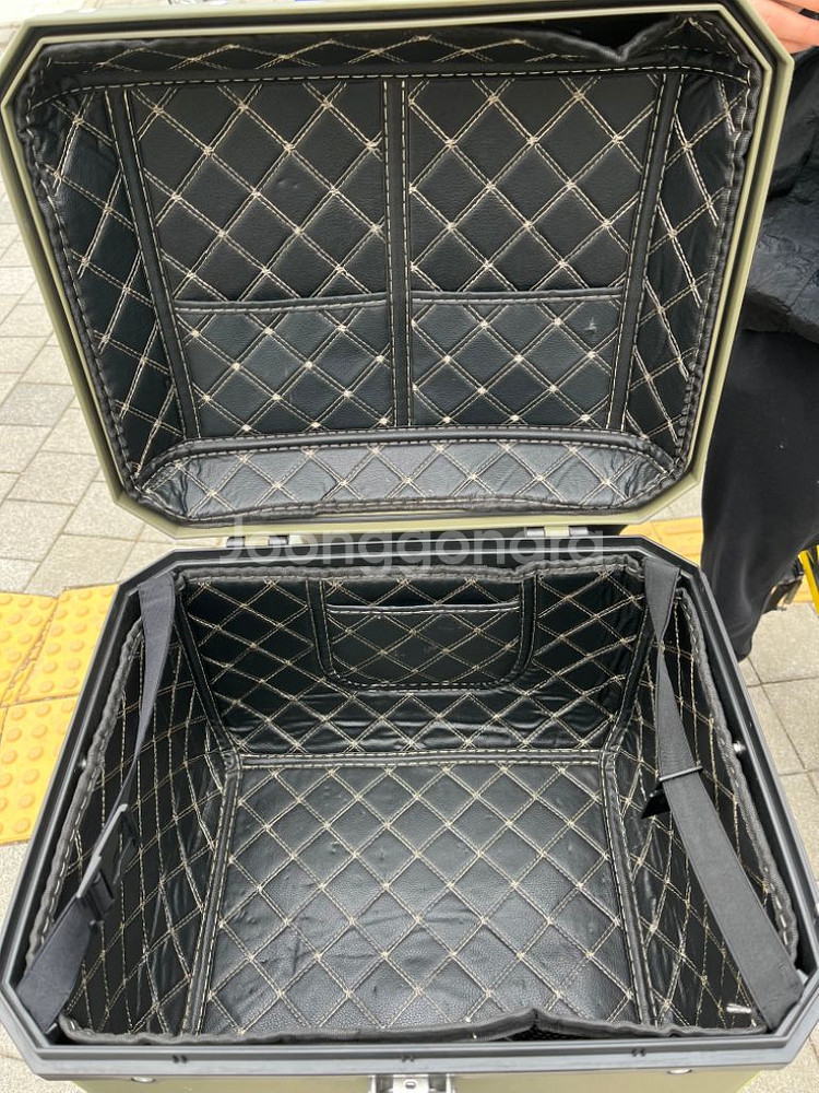 모토벨로 a31 배터리 2개--4
