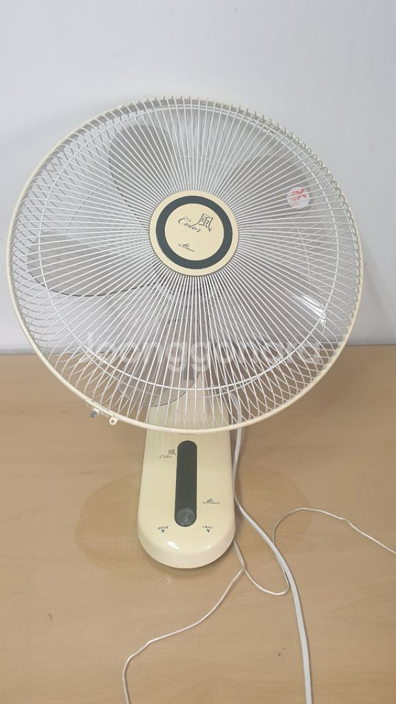 벽걸이형 선풍기 무척시원합니다--2