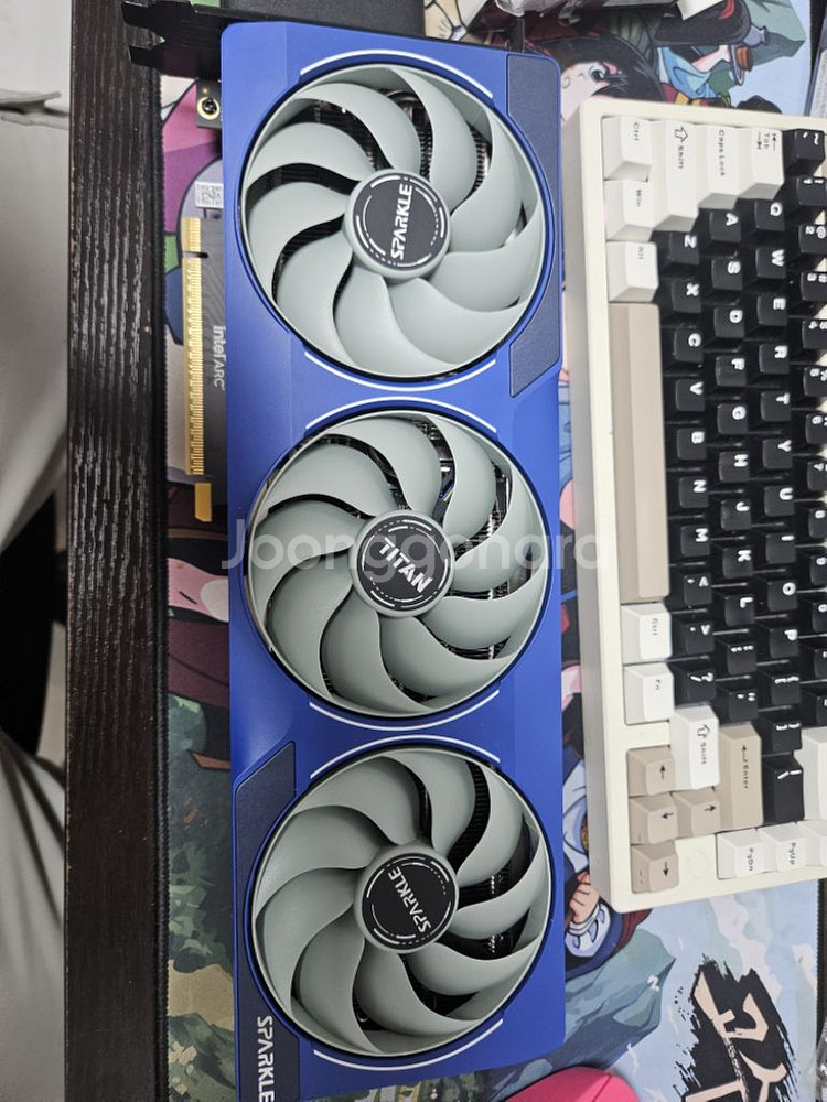 스파클 인텔 ARC B580 타이탄 그래픽카드--0