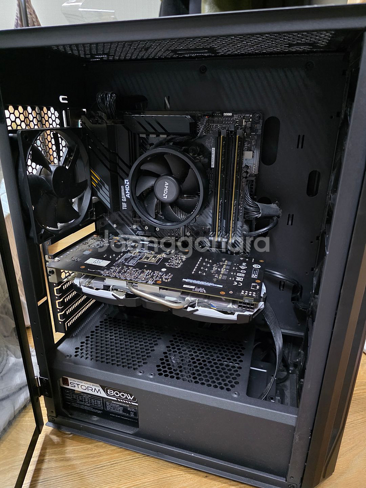 5600x 게이밍pc 반본체 팝니다.--2