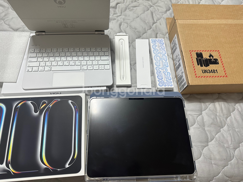 아이패드프로 7세대 M4 실버, 256GB,wifi--1