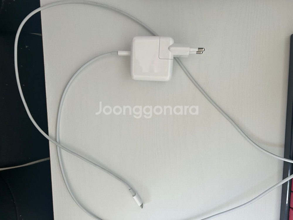 맥북에어 13인치 8GB M1칩--1