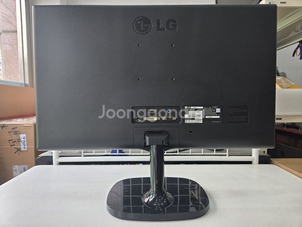 LG 24인치 60Hz 모니터 팝니다--1