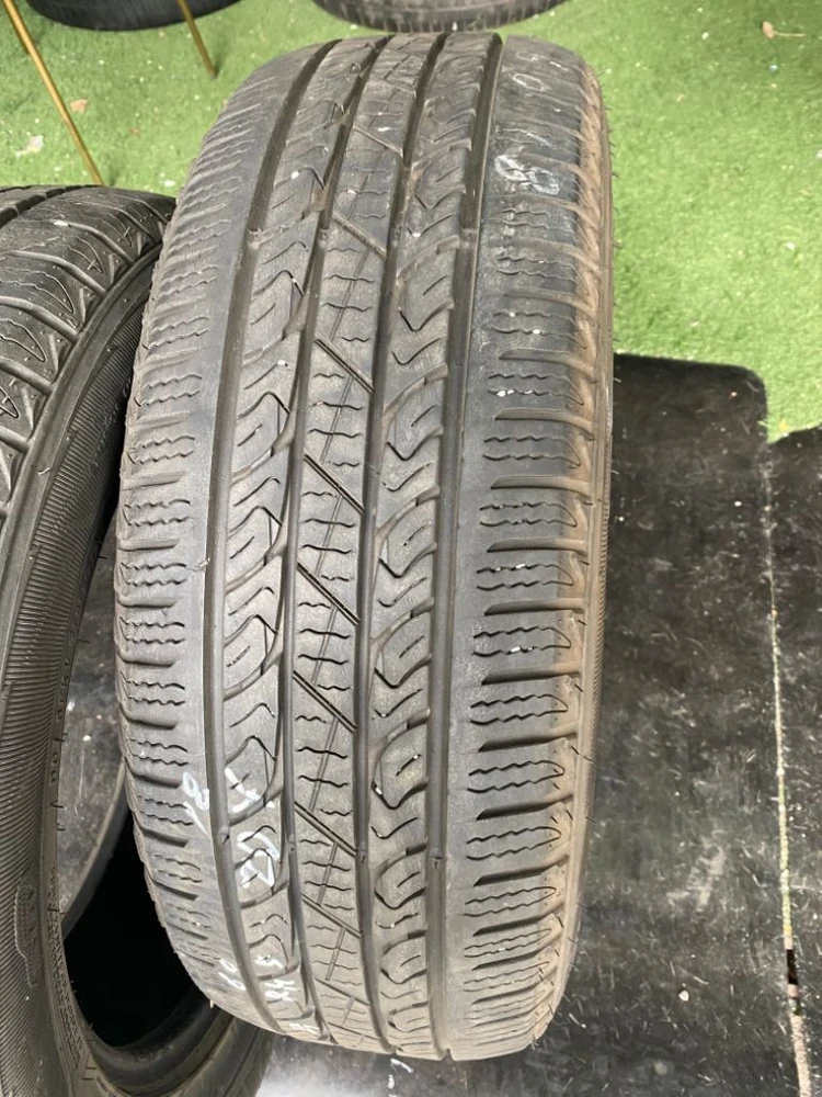 넥센 235-60-18 중고 2개 이미지