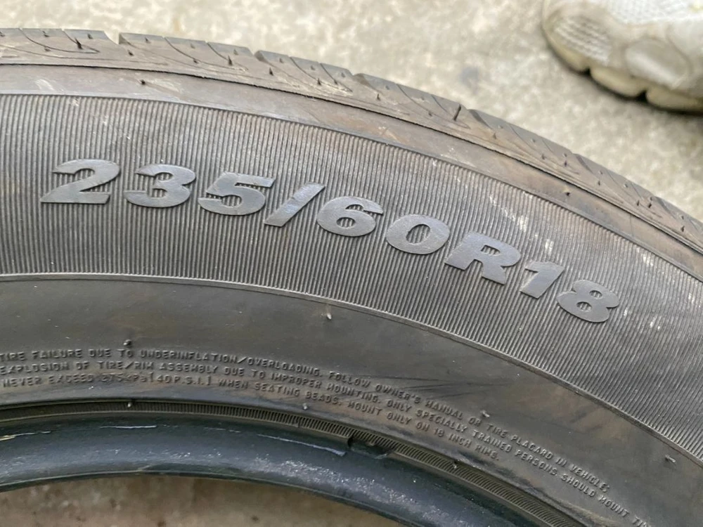 넥센 오페라 235-60-18 중고 4개 이미지