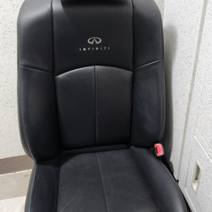 인피니티 G37 2010년형 조수석 시트