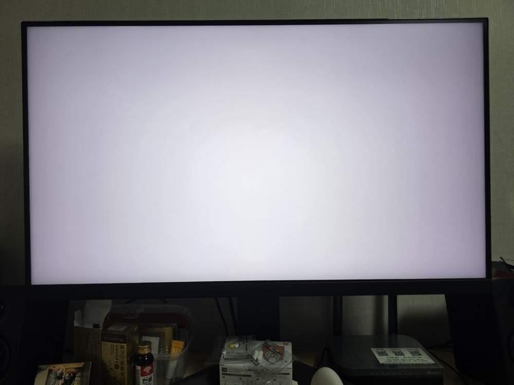 LG 32GR93U 4K모니터 팔아요--1