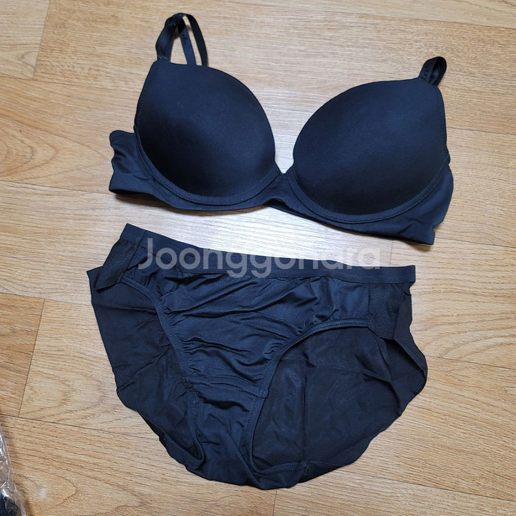 새상품 노와이어 75a 브라 + 햄라인 90 팬티 세트--1