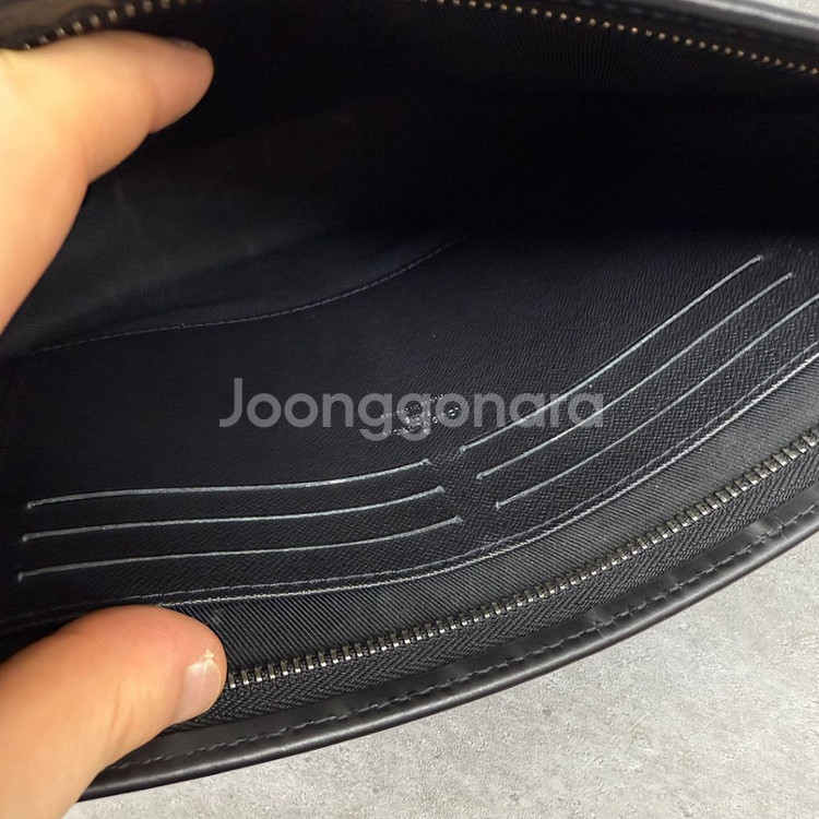 [풀구성]루이비통 포쉐트 보야주 이클립스 클러치--2