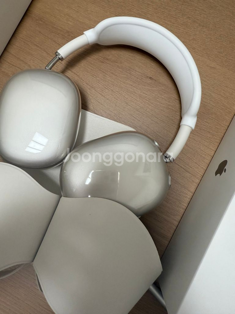 에어팟 맥스 2세대 (usb-c) 스타라이트 팝니다--2