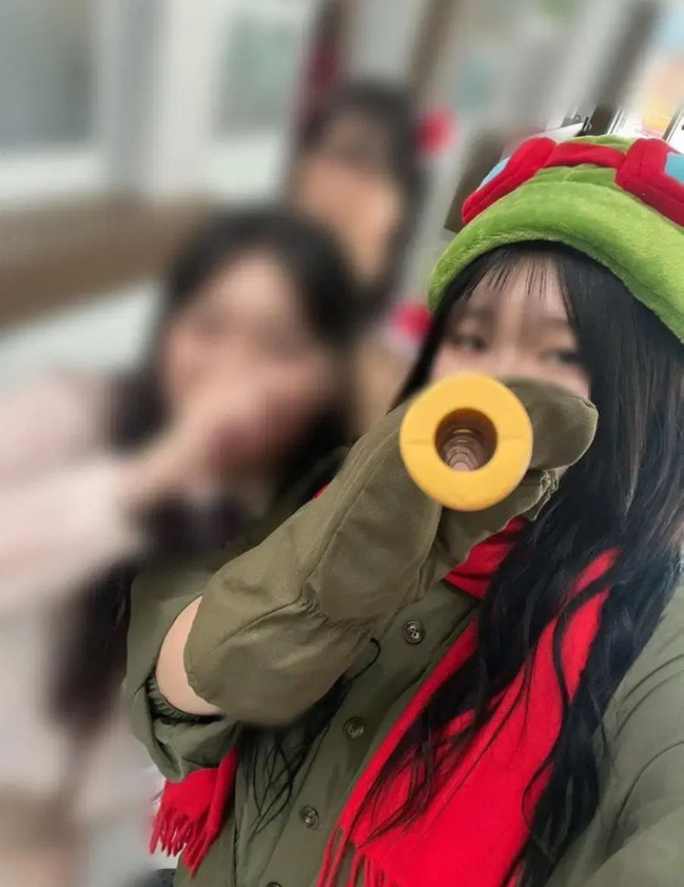 빅사이즈 졸업사진 티모컨셉 대여 이미지