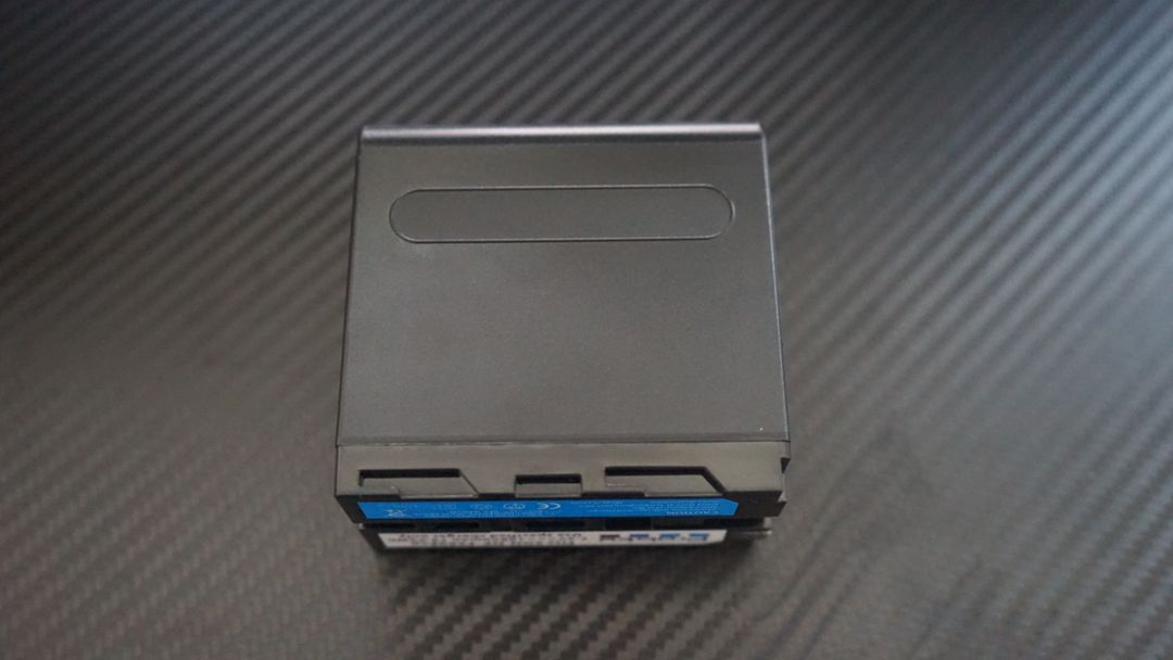 소니 캠코더 호환용 배터리 NP-F970 판매합니다--6