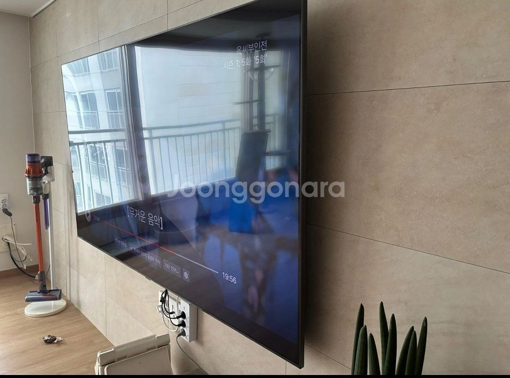 삼성전자 4K UHD LED TV • 214cm(85인--1