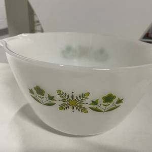 앤틱 밀크 글라스