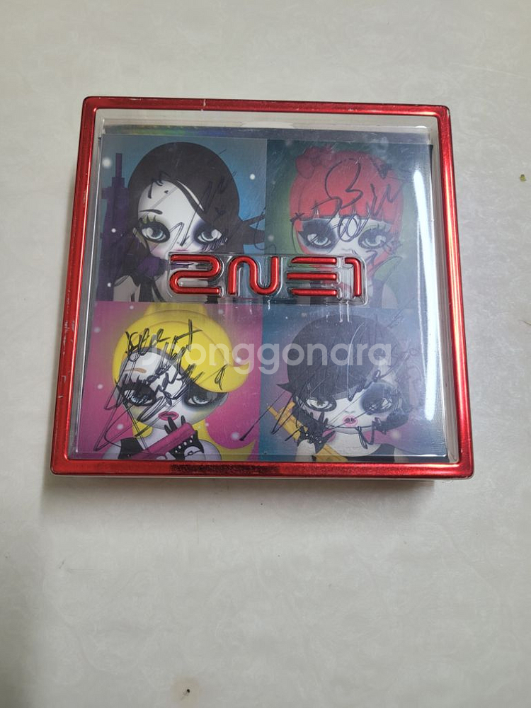 2NE1친필. 싸인CD--2